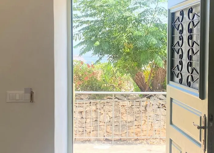 Aleminas House 1 شقة سيمي